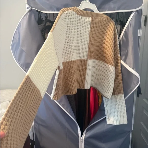 Jessica Simpson Colorblock Knit Sweater - Picture 4 of 5